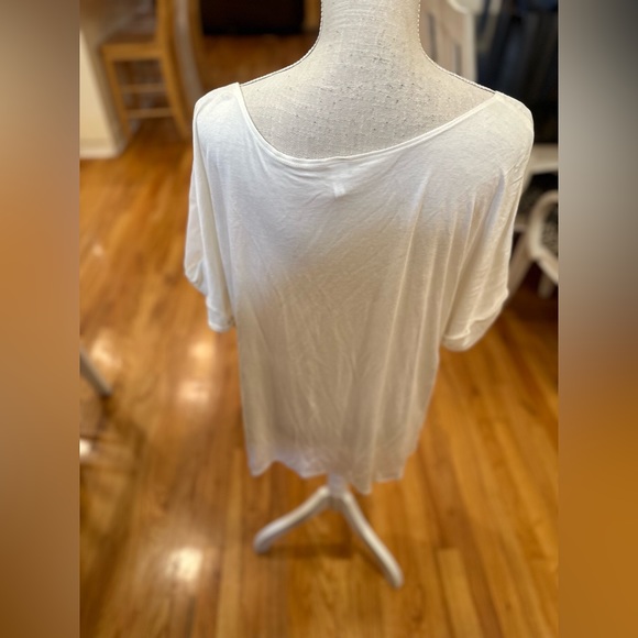 💜 5 for $25 or 3 for $18 Cato white sequin short sleeve blouse - Picture 3 of 7